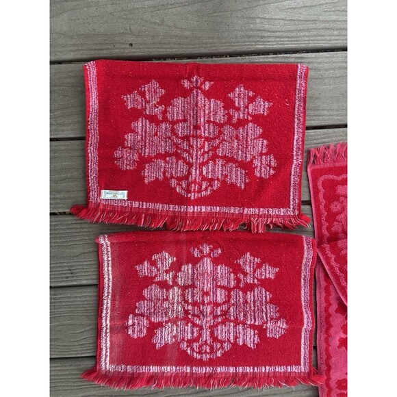 Vintage CANNON Monticello Red Floral Sculpted Fringe Bath & Hand Towel Set MCM - Picture 5 of 16